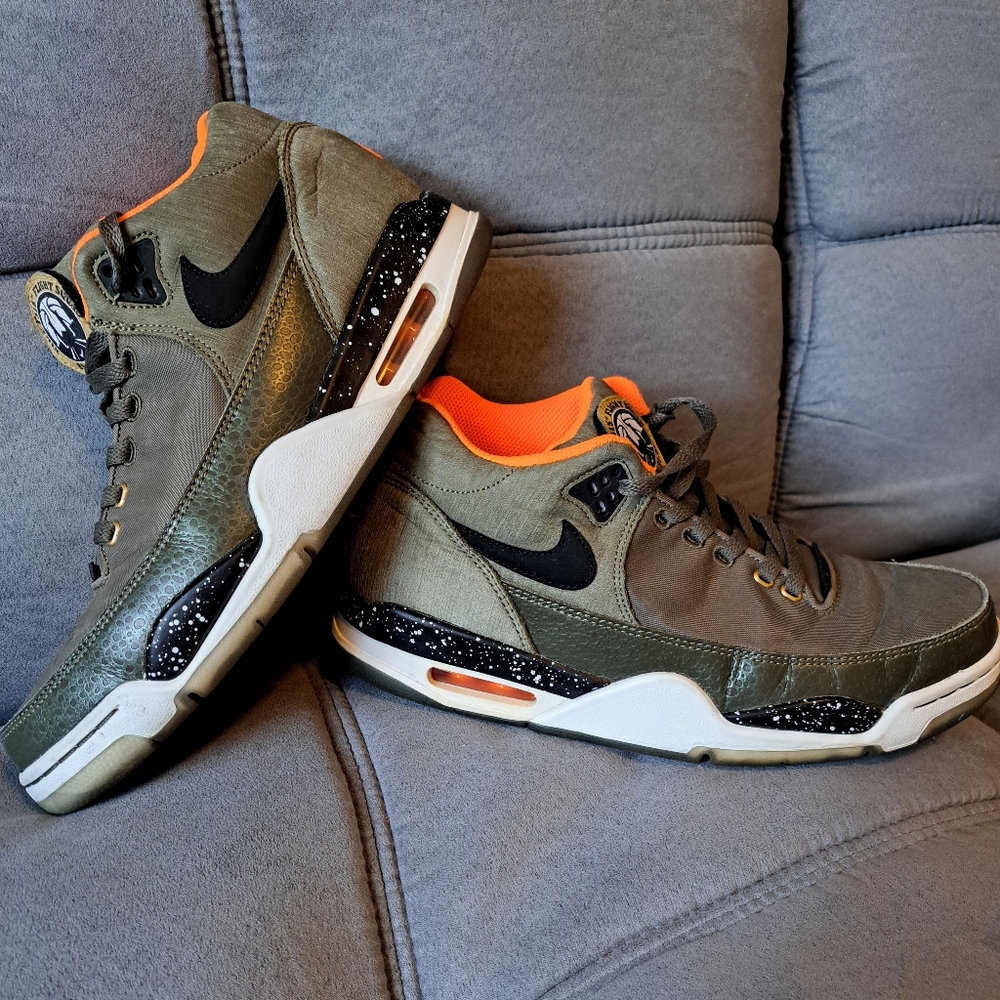Nike Air flight squad jordan size 9.5
